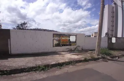 Terreno à venda na Rua Francisco Baptista de Oliveira, Aeroporto, Juiz de Fora