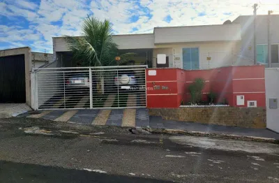 Casa com 3 quartos à venda na Rua Silvestre Cupertino Rodrigues, 5, Quintas das Avenidas, Juiz de Fora