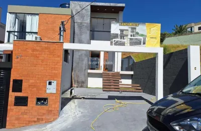 Casa com 3 quartos à venda na Rua K, 302, Cerâmica, Juiz de Fora