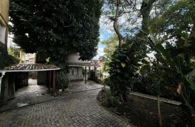 Casa com 3 quartos à venda na Rua Almiro Ribeiro de Toledo, 312, Jardim de Alá, Juiz de Fora