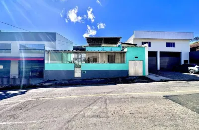 Casa com 3 quartos à venda na Rua Inácio da Gama, 571, Lourdes, Juiz de Fora