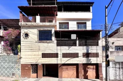 Casa com 4 quartos à venda na Rua Doutor Edgard Carlos Pereira, 128, Santa Teresa, Juiz de Fora