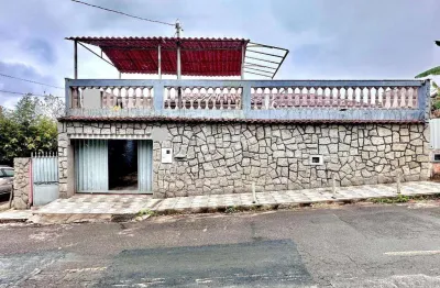 Casa com 3 quartos à venda na Rua Pedro Gonçalves de Oliveira, 245, Bom Pastor, Juiz de Fora
