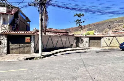 Casa com 3 quartos à venda na Rua Guilardo Xavier Furtado, 535, Carlos Chagas, Juiz de Fora