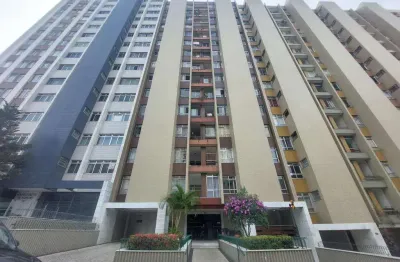 Apartamento com 3 quartos para alugar na Rua Doutor Constantino Paleta, 70, Centro, Juiz de Fora