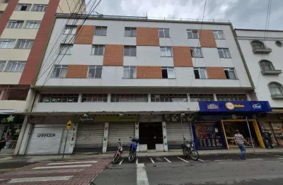 Apartamento com 2 quartos para alugar na Rua São Mateus, 334, São Mateus, Juiz de Fora