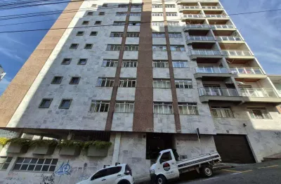 Apartamento com 3 quartos para alugar na Rua Carlota Malta, 31, Centro, Juiz de Fora