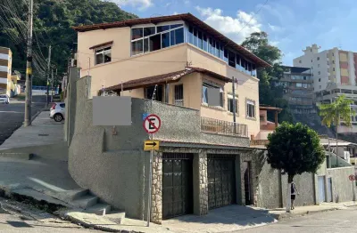 Casa com 4 quartos à venda na Rua Olímpio Reis, 17, Santa Helena, Juiz de Fora