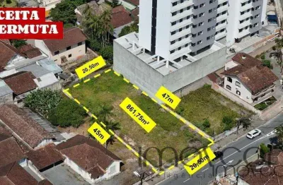 Terreno à venda na Rua Oswaldo Schlemm, 10, Anita Garibaldi, Joinville