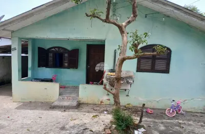 Casa com 2 quartos à venda na rua estrada do campo dos cavalos, 469, matarazzo, antonina, 600 m2 por r$ 198.000