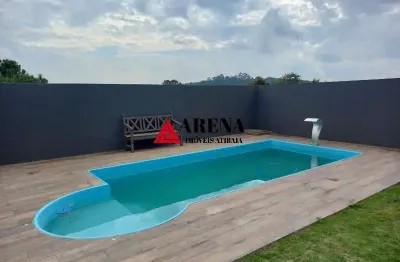 Linda Casa com Piscina em Atibaia - 03 Dormitórios - Quintal e Espaço Gourmet