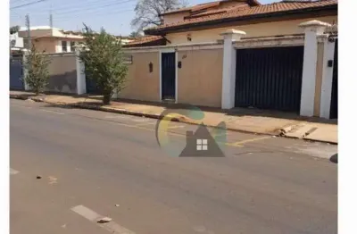 Sobrado com 3 dormitórios à venda, 442 m² por r$ 800.000,00 - centro - barretos/sp