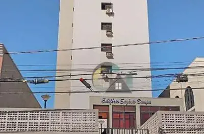 Apartamento com 3 quartos para alugar na Rua 16, Centro, Barretos