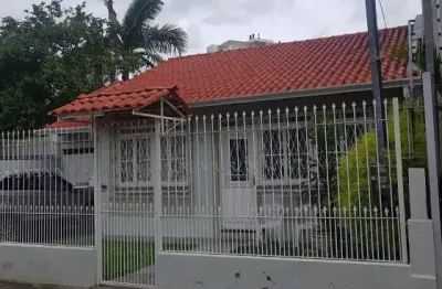 Casa com 2 quartos à venda no Passo da Areia, Porto Alegre 
