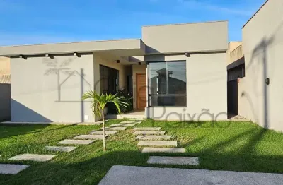 Excelente casa com três quartos e terreno enorme,  à venda em itaipuaçú.