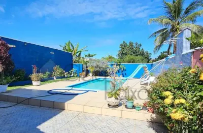 Excelente casa com 4 quartos,  piscina e área gourmet à venda em itaipuaçú.