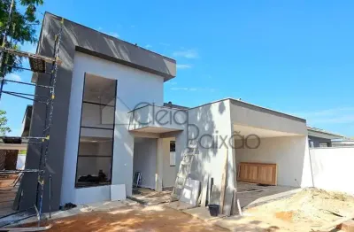 Ótima casa com 3 quartos e área gourmet à venda em itaipuaçú, maricá rj.