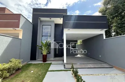 Casa belíssima com 3 quartos,  piscina e área gourmet à venda em itaipuaçú.