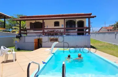 Ótima casa com 3 quartos, piscina e área gourmet à venda em ponta negra, maricá.