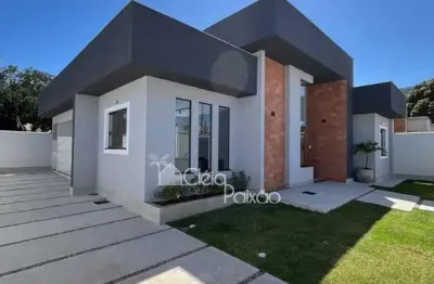 Ótima casa com 3 quartos e área gourmet à venda em itaipuaçú, maricá rj.