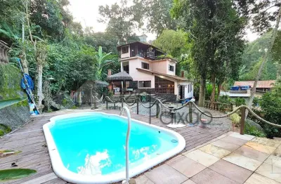 Casa de cinema com 5 quartos e piscina à venda no recanto de itaipuaçú!