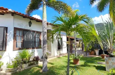 Ótima casa com dois quartos à venda em condomínio fechado,  inõa-maricá rj.