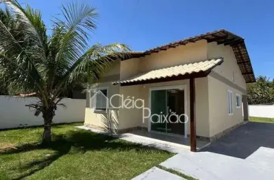 Ótima casa com 3 quartos à venda em condomínio fechado, maricá rj.