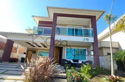 Belíssima casa com 5 quartos e porteira fechada à venda em condomínio maricá rj