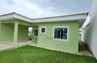 Ótima casa com dois quartos à venda em condomínio fechado, maricá rj.