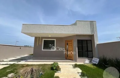 Ótima casa com dois quartos à venda em condomínio fechado, maricá rj.