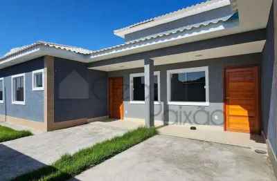 Ótimas casas geminadas com dois quartos à venda em itaipuaçú, maricá rj.