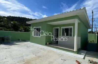 Ótima casa com dois quartos à venda em são josé do imbassaí, maricá rj.