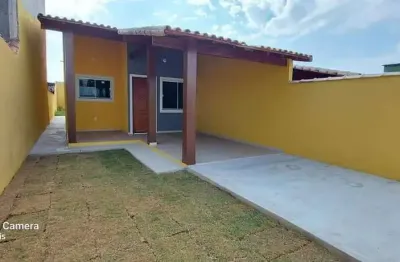 Ótima casa com 3 dormitórios à venda na praia de guaratiba,  maricá rj.