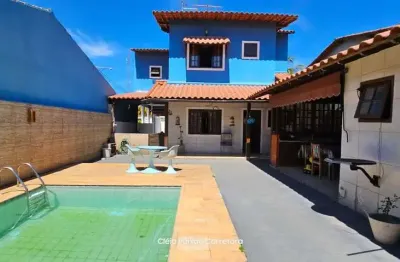 Belíssima casa com 4 quartos sendo 4 suítes e 2 com closet à venda em maricá