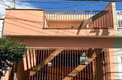 Excelente imóvel a venda em boa localização, amplo e pronto para morar.