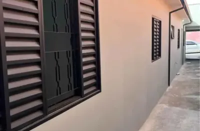 Lindo imóvel terréo a venda na região do campo limpo, pronto para morar.