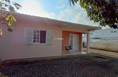 Casa com 3 quartos para alugar na servidão dona vitorina lopes, 390, campeche, florianópolis por r$ 6.780