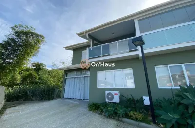 Casa em condomínio fechado com 3 quartos à venda na rodovia jornalista manoel de menezes, 1, praia mole, florianópolis por r$ 2.200.000