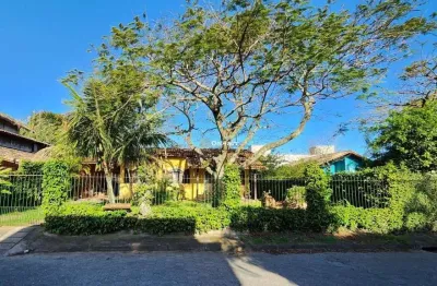 Casa com 3 quartos à venda na Rua Professor Emanoel Paulo Peluso, 1040, Campeche, Florianópolis por R$ 1.450.000