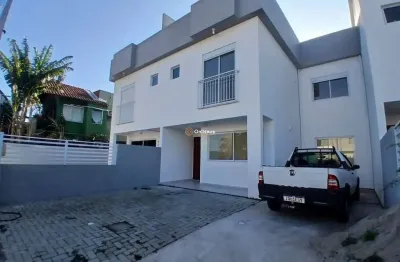 Casa com 3 quartos à venda na servidão laura duarte prazeres, 481, campeche, florianópolis por r$ 1.100.000