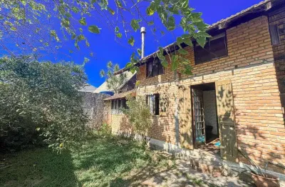 Casa com 2 quartos à venda na servidão josé bernardino chagas, 451, rio tavares, florianópolis por r$ 780.000