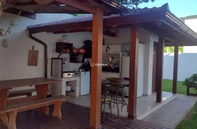 Casa com 3 quartos à venda na rua manoel severino de oliveira, 110, lagoa da conceição, florianópolis por r$ 2.930.000