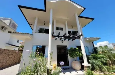 Casa com 3 quartos para alugar na rua do farol, 631, campeche, florianópolis por r$ 14.000