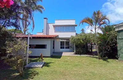 Casa com 3 quartos para alugar na Servidão Cristóvão Luiz Martins, 165, Campeche, Florianópolis por R$ 12.500