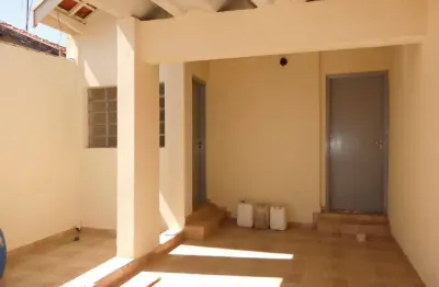 Casa com 2 quartos para alugar no Jardim Caxambu, Piracicaba 