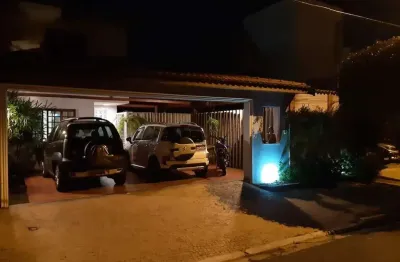 Casa em condomínio à venda em jardim caxambu, piracicaba 3 quartos 250m²