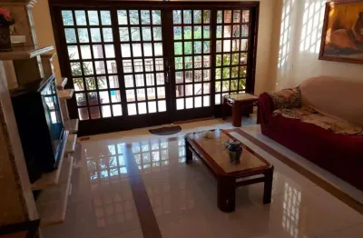 Casa com 3 quartos à venda no centro, águas de são pedro , 299 m2 por r$ 1.150.000