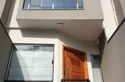 Repare-se para se apaixonar por este sobrado lindíssimo na vila carrão! um imóvel de design moderno, que une o melhor da arquitetura contemporânea com acabamentos de alto padrão e uma localização insu