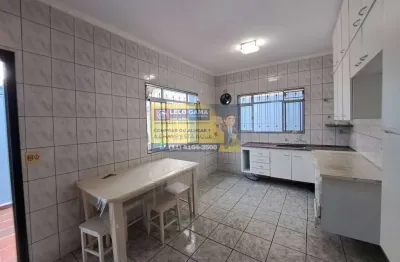 Casa com 3 quartos para alugar na Vila Caldas, Carapicuíba 