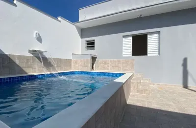 Casa nova isolada, com piscina e churrasqueira em itanhaem/lado morro a 200 metros da rodovia.